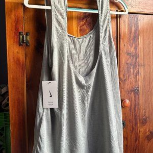 Nike Yoga Tank Top Women's Medium